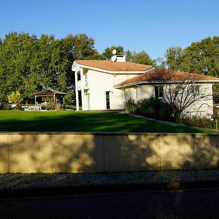 Villa Alba. Piscine grand jardin Hauts de Bordeaux Carignan-de-Bordeaux Buitenkant foto